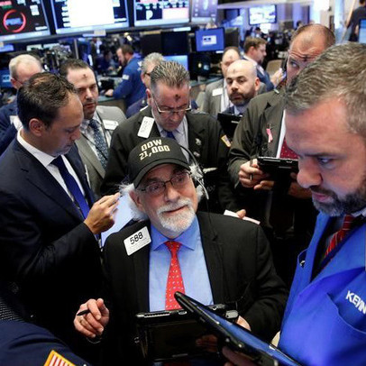 Phố Wall đồng loạt hồi phục sau phiên bán tháo, Dow Jones tăng 300 điểm