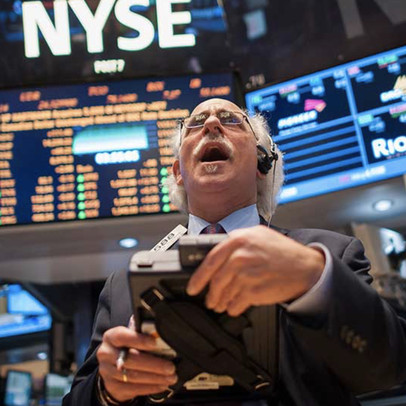 Phố Wall khởi sắc trước thông tin Tổng thống Trump ra viện, Dow Jones tăng hơn 400 điểm