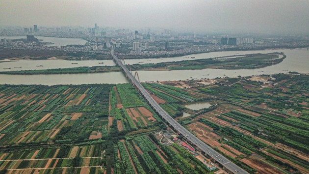 [Photo Essay] Đông Anh chuẩn bị lên quận, giá nhà đất vẫn "im lìm"