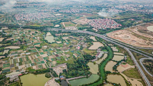 [Photo Essay] Đông Anh chuẩn bị lên quận, giá nhà đất vẫn im lìm - Ảnh 4.