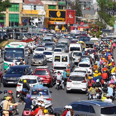 Phú Quốc, Đà Lạt, Nha Trang quá tải du khách, nhà đầu tư khấp khởi mừng bất động sản nghỉ dưỡng khởi sắc