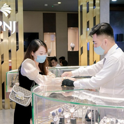 PNJ Doanh thu gần 21.000 tỷ đồng, tăng 71% trong bảy tháng đầu năm