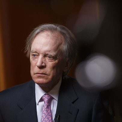 Quỹ của vua trái phiếu Bill Gross lần đầu giảm dưới 1 tỷ USD