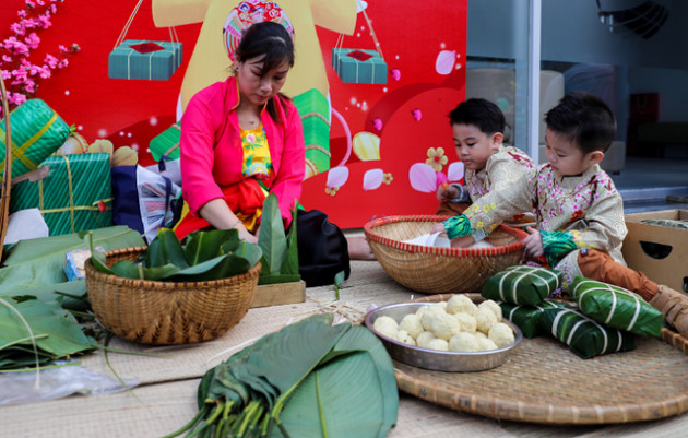 Rộn ràng Tết Việt ở chung cư, khu đô thị - Ảnh 4. Rộn ràng Tết Việt ở chung cư, khu đô thị - Ảnh 4.