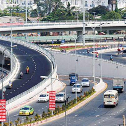 Sau giãn cách xã hội, Tp.HCM cần đẩy mạnh công tác xử lý đất đai, hạ tầng đi trước một bước