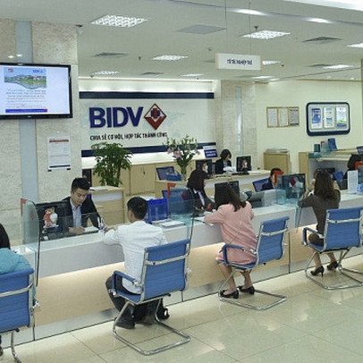 Sau nghỉ lễ, giá USD ngân hàng tăng mạnh trở lại
