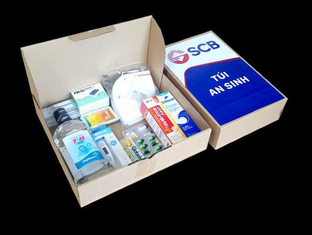 SCB hỗ trợ cho CBNV có hoàn cảnh khó khăn do ảnh hưởng Covid-19 - Ảnh 1.