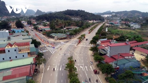 Sẽ khởi công cao tốc Hòa Bình - Mộc Châu vào ngày 19/5 năm nay? - Ảnh 4.