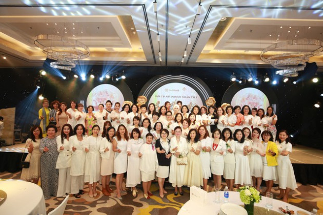 SeABank: Đồng hành cùng nữ doanh nhân tại Sweet Aura - Lan tỏa ngọt ngào - Ảnh 1. SeABank: Đồng hành cùng nữ doanh nhân tại Sweet Aura - Lan tỏa ngọt ngào - Ảnh 1.