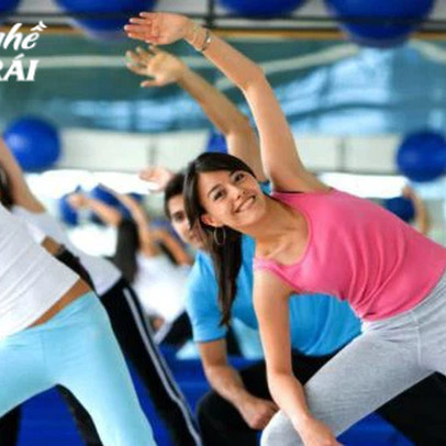 Sếp ngân hàng cũng bán hàng online, nhân viên dạy nhảy Zumba, bán bảo hiểm kiếm thêm thu nhập