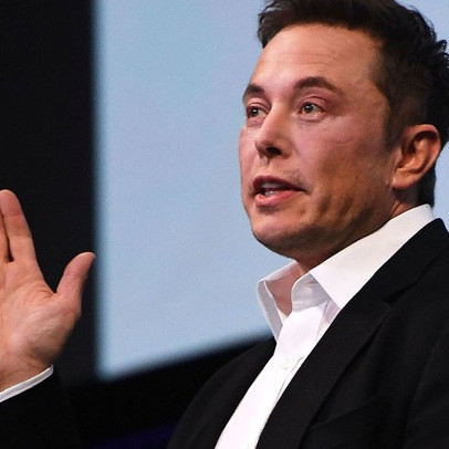 Sếp tàn nhẫn như Elon Musk: Sa thải nữ giám đốc trung thành, từng ngủ trên sàn văn phòng Twitter chạy deadline, từ mặt cả đồng nghiệp để lấy lòng tỷ phú