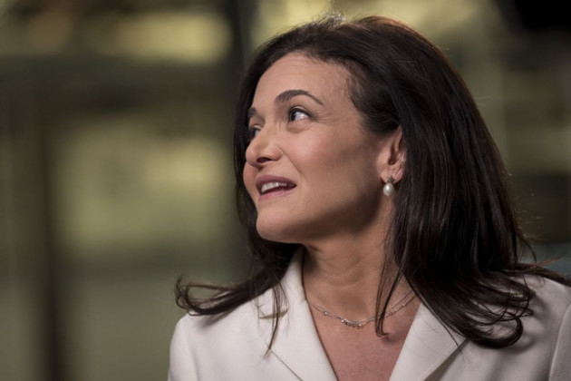 Sheryl Sandberg và một thập kỷ đầy thăng trầm: Từ biểu tượng sáng chói cho phụ nữ trên toàn thế giới, giờ chỉ là một giám đốc điều hành nổi tiếng với vụ bê bối dữ liệu - Ảnh 1.