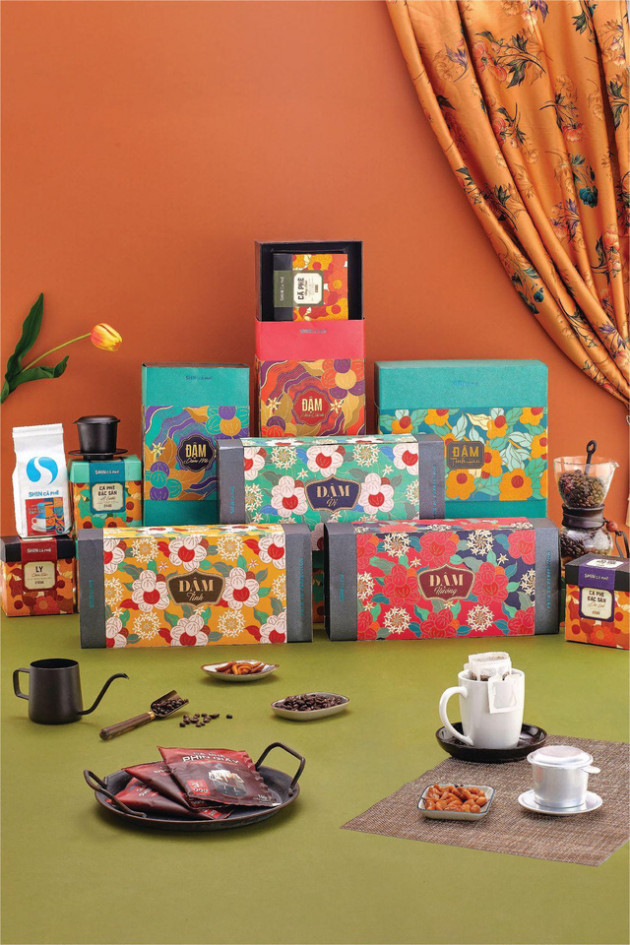 SHIN Cà Phê nâng tầm nông sản việt bằng bộ sản phẩm Quà tặng doanh nghiệp - Ảnh 2. SHIN Cà Phê nâng tầm nông sản việt bằng bộ sản phẩm Quà tặng doanh nghiệp - Ảnh 2.