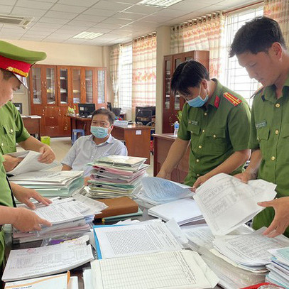 Siết mua bán hoá đơn bất hợp pháp, ngay khi cán bộ thuế bị khởi tố vì mua bán hoá đơn