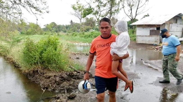 Siêu bão Noru đổ bộ Philippines, mang theo sức mạnh bùng nổ - Ảnh 11.