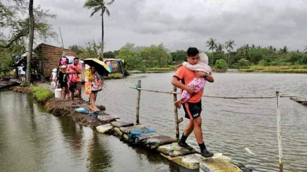 Siêu bão Noru đổ bộ Philippines, mang theo sức mạnh bùng nổ - Ảnh 13.