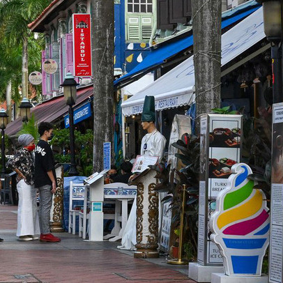 Singapore nới lỏng các biện pháp giãn cách, xác định sống chung với dịch nhờ điều này