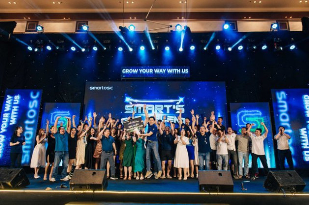 Smartosc đón nhận hai giải thưởng uy tín về nhân sự - Ảnh 1.
