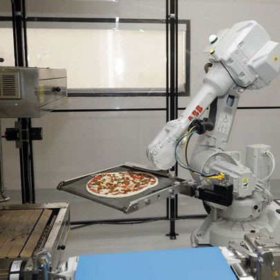 SoftBank muốn đầu tư 750 triệu USD vào công ty làm bánh pizza bằng robot