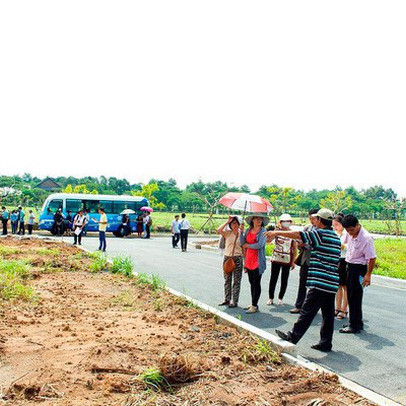 "Sóng" đất nền "bùng nổ" ở nhiều địa phương