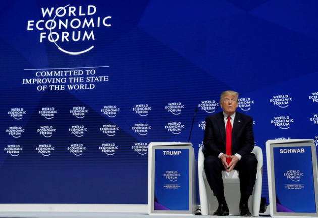  Sóng gió chờ ông Donald Trump ở Davos - Ảnh 1.