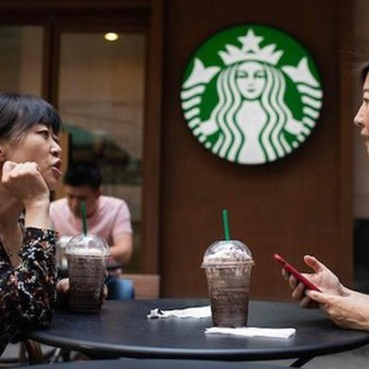 Starbucks ở xứ sở trà xanh: Đến quán cà phê Trung Quốc không chỉ để uống cà phê, gắn thương hiệu với địa vị xã hội và tích cực làm từ thiện