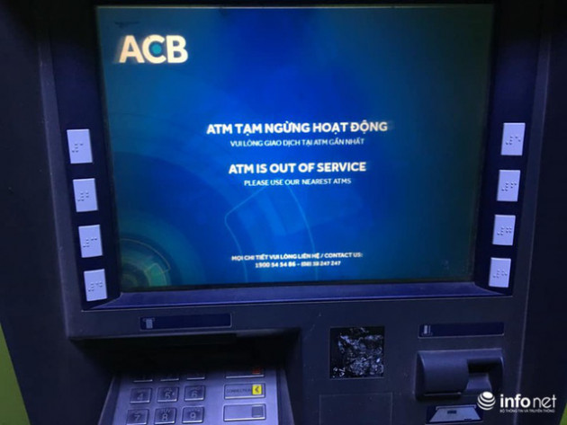 Tái diễn tình trạng ATM tê liệt, ngừng hoạt động... trong ngày cận Tết - Ảnh 4.