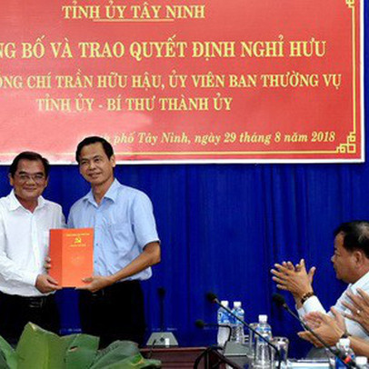 Tại sao Bí thư Thành uỷ Tây Ninh nghỉ hưu trước tuổi?