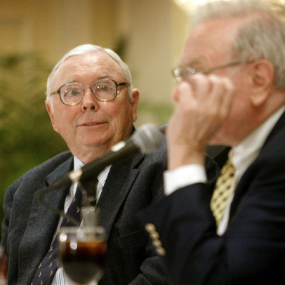 Tại sao Charlie Munger - cánh tay phải đắc lực của Warren Buffett, lại không thuê Elon Musk?