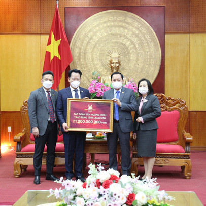 Tân Hoàng Minh đóng góp 21 tỷ cho lực lượng quân sự tỉnh Lạng Sơn