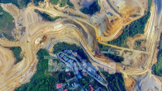 Tận thấy những ngọn đồi trọc đầu vì dự án ở Hạ Long - Ảnh 2.