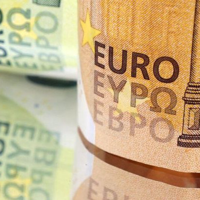 Tăng lãi suất cơ bản khó có thể giải cứu đồng euro