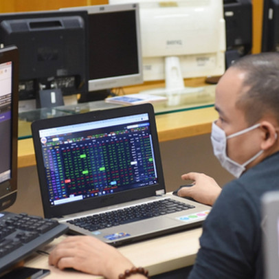 Tăng lãi suất margin, nhà đầu tư chứng khoán "một cổ nhiều tròng"