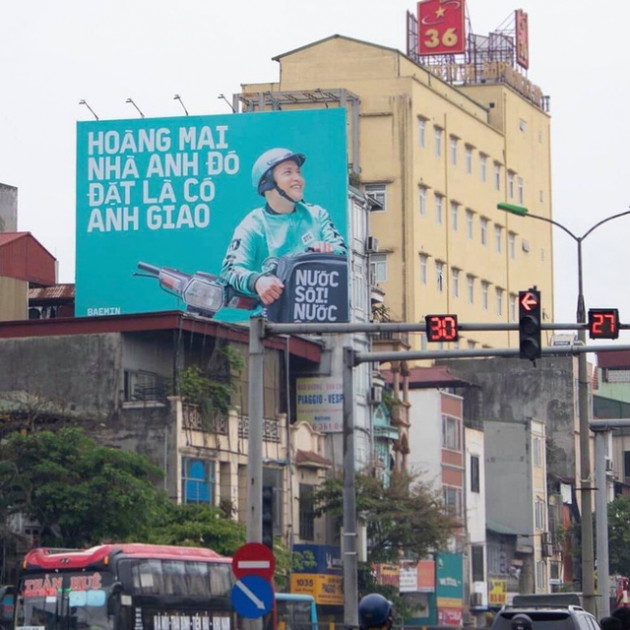 Tặng mỗi quận một câu “thơ”, quảng cáo ngoài trời của Baemin khiến dân mạng cảm thán: Chơi vậy sao Grab, Gojek chơi lại! - Ảnh 4.