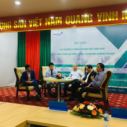 "Tăng trưởng lợi nhuận doanh nghiệp niêm yết quý 1 giảm tốc, nhưng cả năm 2019 vẫn tích cực"