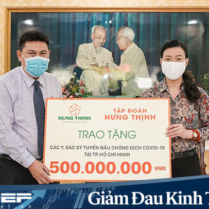 Tập đoàn Hưng Thịnh trao tặng 2,5 tỷ đồng, 250.000 khẩu trang và 1.000 bộ trang phục phòng hộ cho các y, bác sỹ tuyến đầu chống dịch