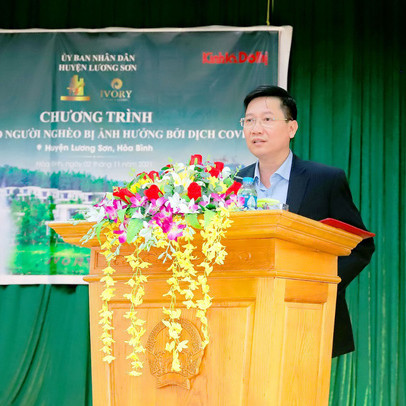Tập đoàn Việt Mỹ tặng quà đồng bào nghèo tại huyện Lương Sơn Hòa Bình
