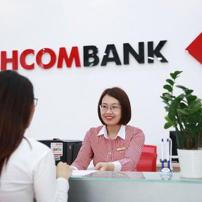 Techcombank báo lãi 14.100 tỷ đồng trong 6 tháng đầu năm, tỷ lệ nợ xấu chỉ 0,6%