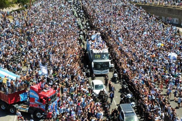 'Thần tài' Messi: Giúp vốn hóa các nhãn hàng tăng tổng cộng 51 tỷ USD, Budweiser lấy lại những gì đã mất