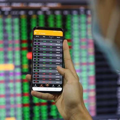 Tháo gỡ bài toán quản trị rủi ro trong đầu tư với Gói cổ phiếu