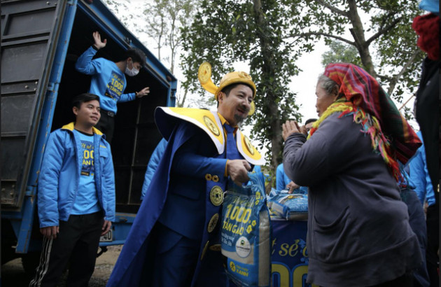 Thế Giới Di Động phát động Tết sẻ chia: trao 1.000 tấn gạo cho 54 tỉnh - Ảnh 2.