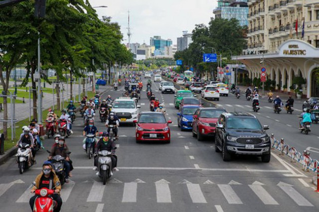 Thêm đôi cánh cho TP HCM (*): Cơ chế là bà đỡ cho phát triển