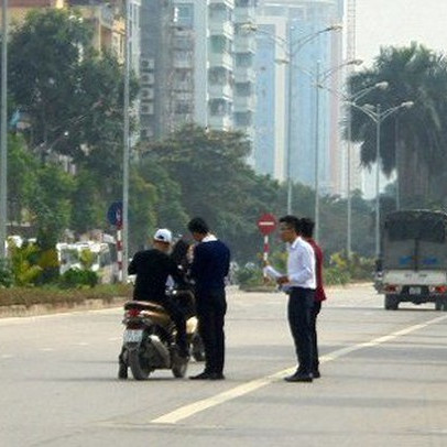 Thị trường càng trầm lắng, khách hàng càng bị “tra tấn” bởi các cuộc gọi chào mời dự án từ môi giới BĐS