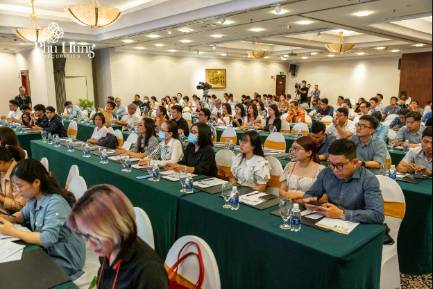 Thị trường chứng khoán sẽ khởi sắc trong năm 2023? - Ảnh 2.