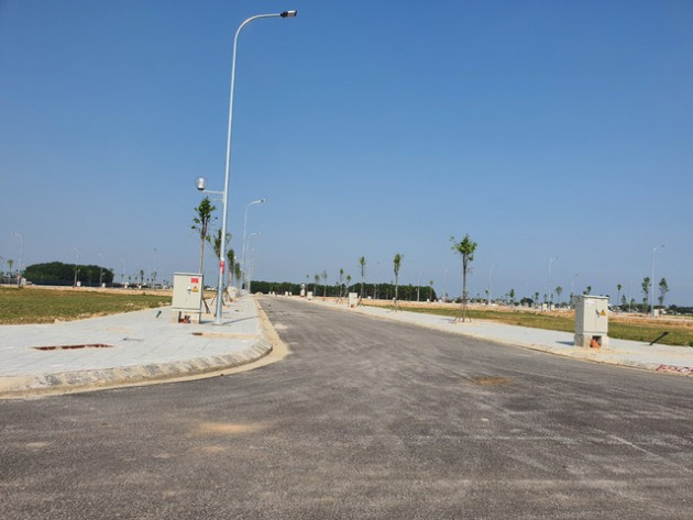 Thị trường hết sóng, nhà đầu tư rút vốn đột ngột, người trót cọc tiền lao đao khó thoát hàng - Ảnh 1.