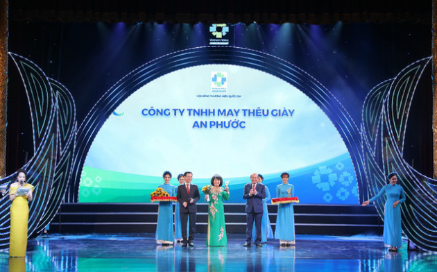 Thời trang An Phước – Pierre Cardin chuyển mình giữa thời Covid cùng thông điệp ý nghĩa - Ảnh 5.