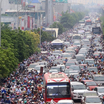 Thu phí vào Hà Nội từ 2024: Có hợp lý khi hạ tầng giao thông chưa đáp ứng?