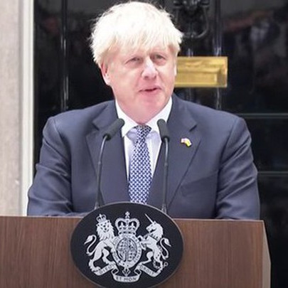 Thủ tướng Anh Boris Johnson tuyên bố từ chức