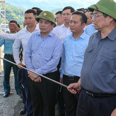 Thủ tướng khảo sát dự án sân bay Sa Pa, đường nối cao tốc Nội Bài - Lào Cai tới Sa Pa