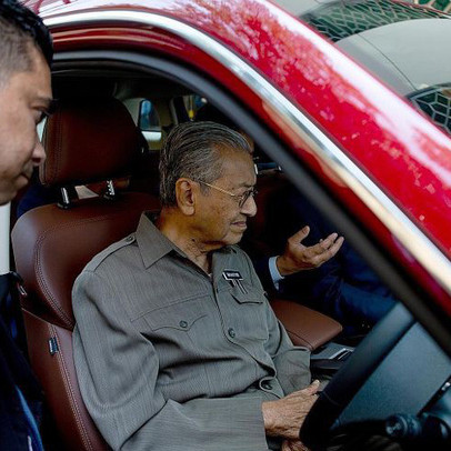 Thủ tướng Mahathir Mohamad khao khát thúc đẩy dự án xe hơi quốc gia mới với công nghệ 4.0